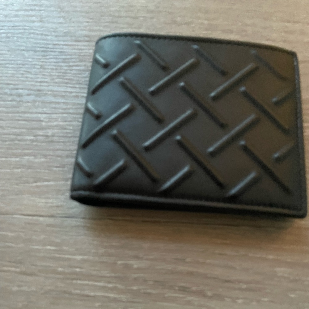 Bottega Veneta Men's Leather Bifold Wallet